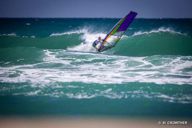 Andy, turn - AWT Hatteras Wave Jam 2013 ©  Simon Crowther http://www.simoncrowther.com/